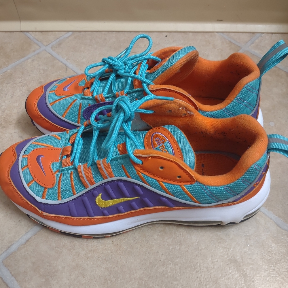 Nike Air Max in 98 QS Cone Hyper Grape